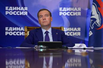 Ucraina-Russia, Medvedev: “Armi nucleari? Opzione estrema”