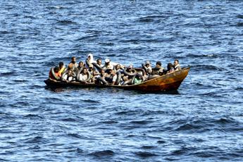 Migranti, Cassazione: “Spetta al giudice valutare se Paese è sicuro, decreto si può disapplicare”