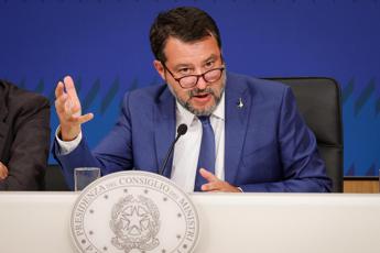 Manovra, Salvini: “3,5 miliardi da banche da investire in Sanità”