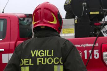 Roma, scoppia incendio in un appartamento a Drangoncello: morto un uomo