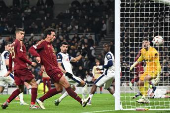 Europa League, Hummels al 91′ salva Roma da ko: 2-2 con il Tottenham