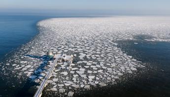 Mar Baltico, danneggiati due cavi dati sottomarini. L’allarme: “E’ guerra ibrida”