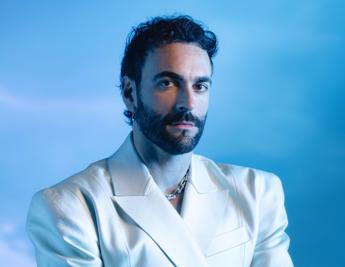 Marco Mengoni, oggi il nuovo singolo ‘Mandare tutto all’aria’